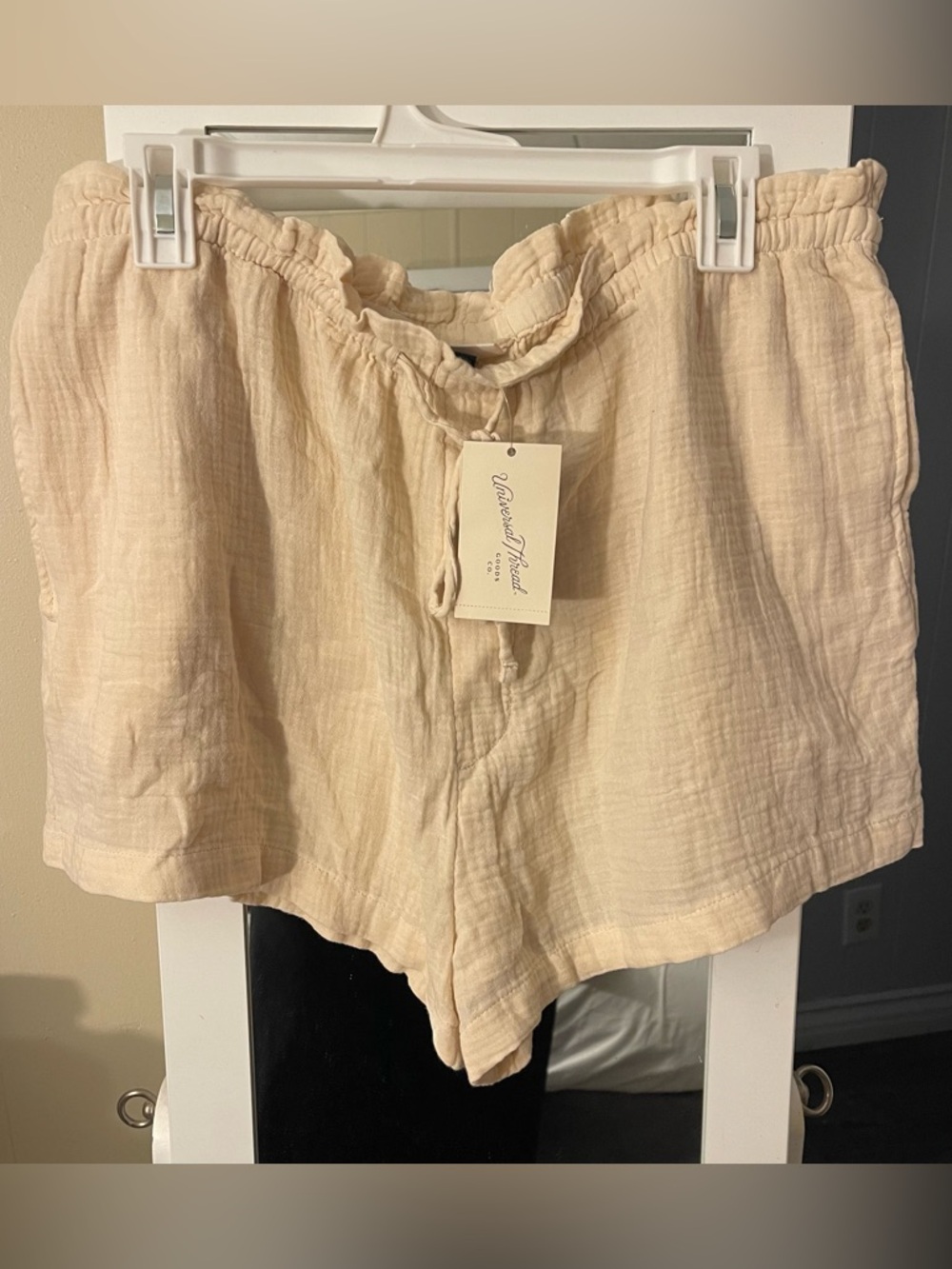 Universal Thread Cream Gauze Drawstring Shorts